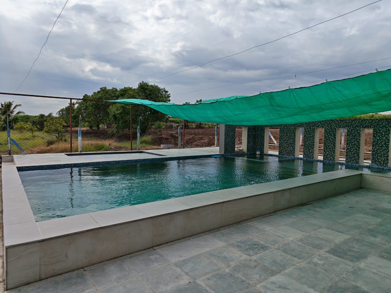 Pool green shade